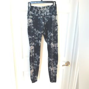 American Eagle the everything pocket legging Curvy Size small long Camo black